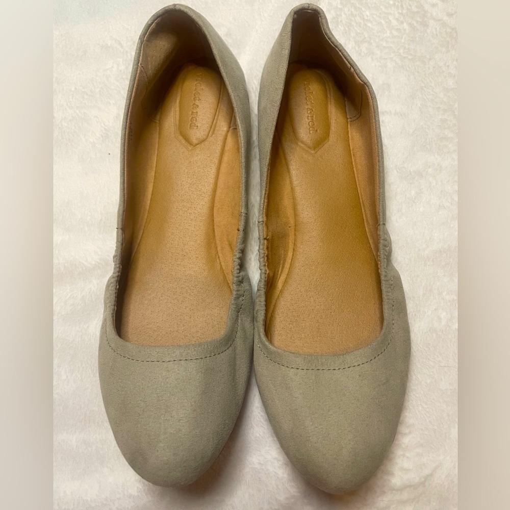 Violet & Red gray suede flats size 11